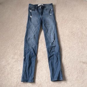 Abercrombie & Fitch MidRise Straight Jeans W26L31